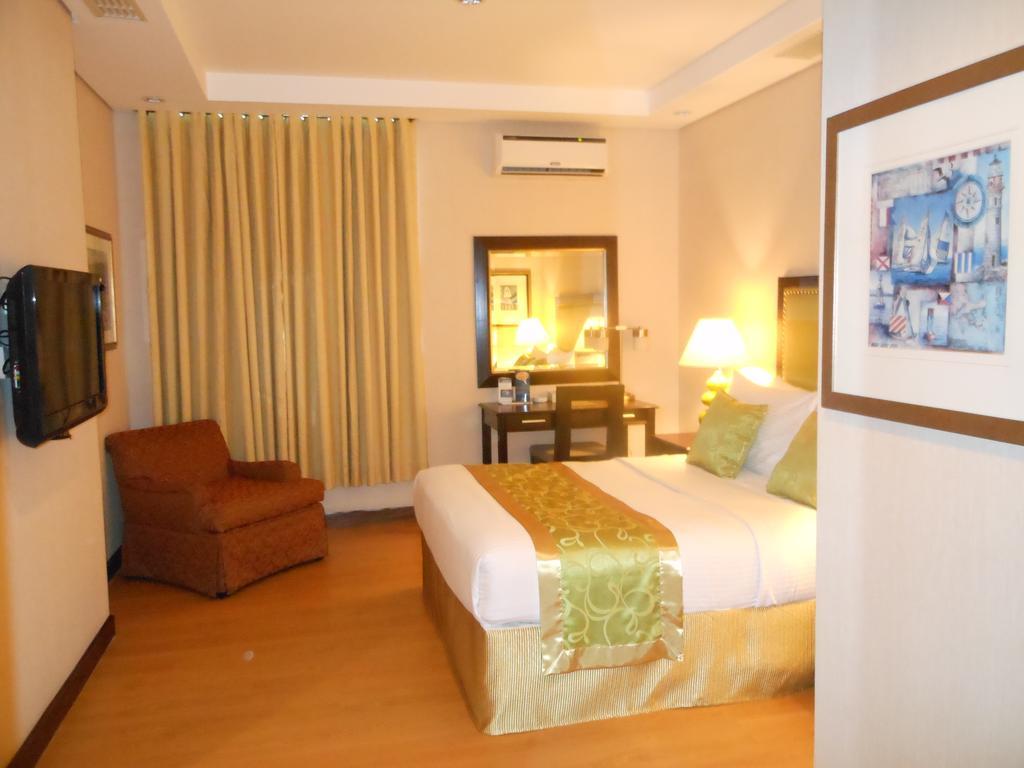 Azzurro Hotel Angeles Ruang foto