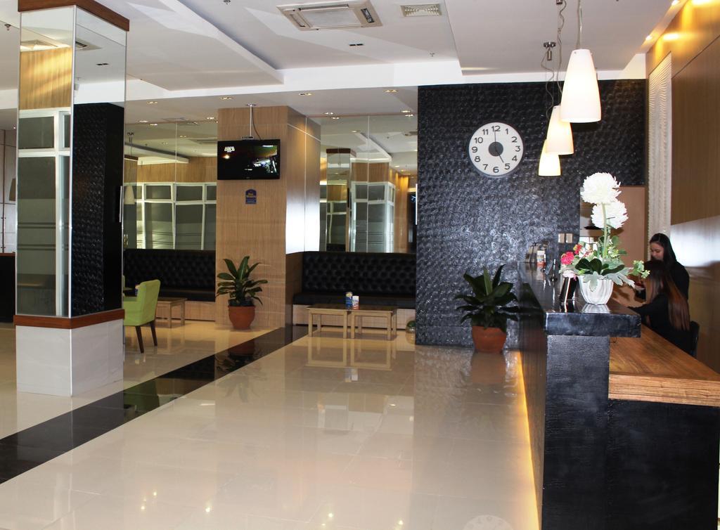 Azzurro Hotel Angeles Bagian luar foto